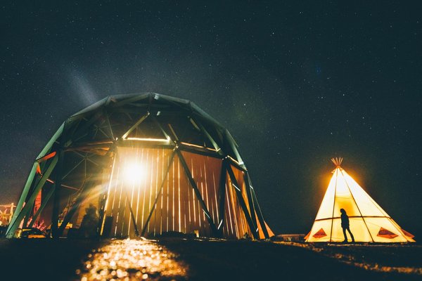 Quelles solutions pour un coin bureau dans une cuisine spacieuse ?