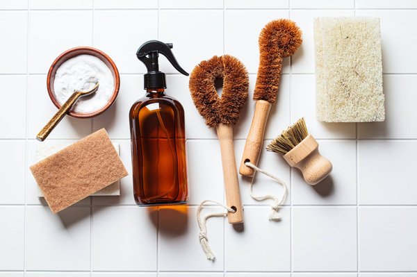 Quelle est la meilleure alternative aux produits chimiques pour l'entretien d'une piscine ?